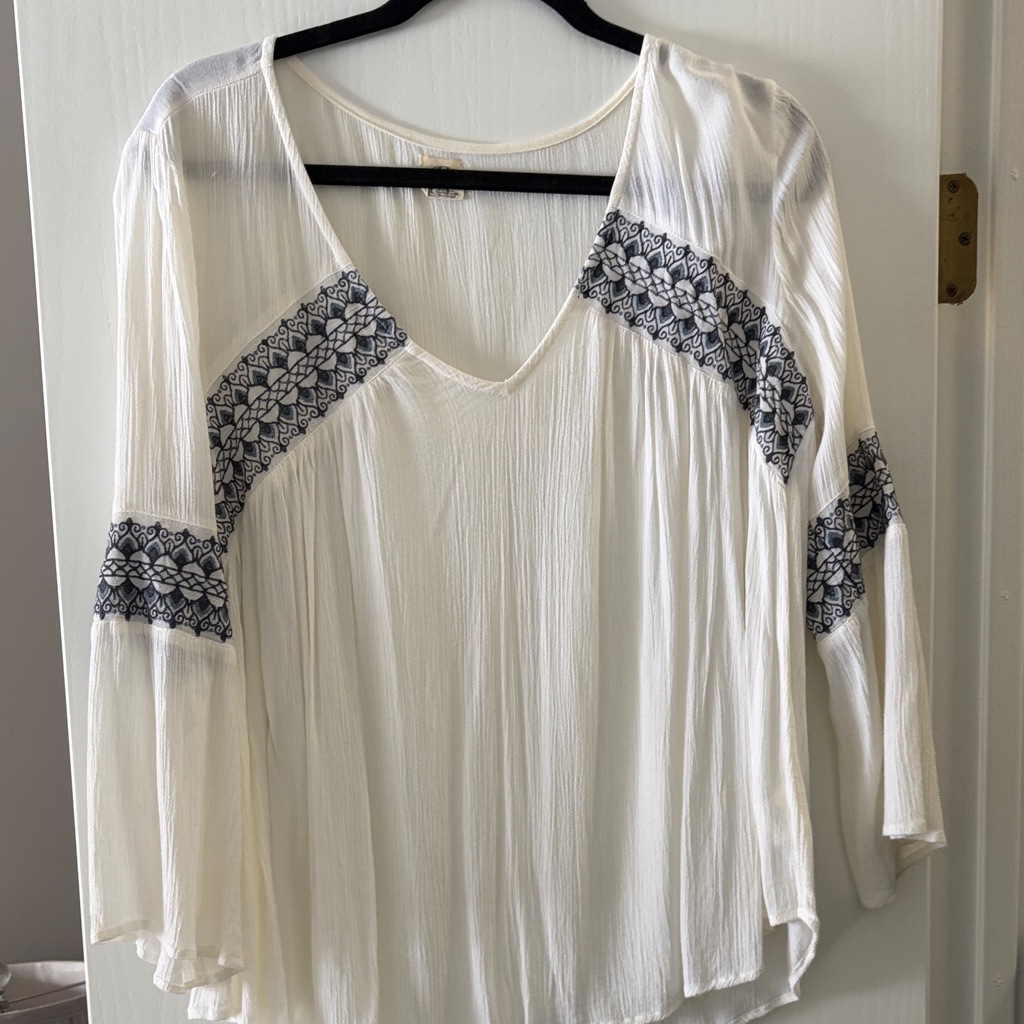 O'neill White V-Neck Boho Peasant Blouse With Navy Embroidery